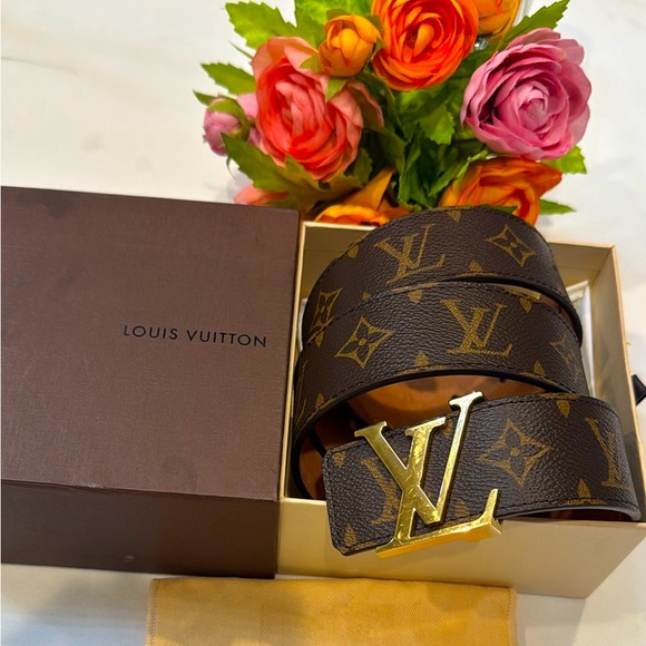 Authentic Louis Vuitton belt with box - Picture 1 of 13